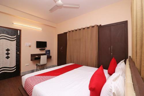 Hotel Oyo 18496 A Retro