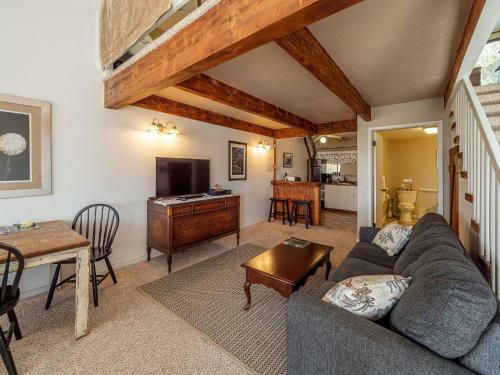 Sierra Mountain Lodge - Yosemite