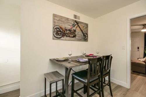 Remodeled 2 Bdrm W Yard In Old Town Scottsdale