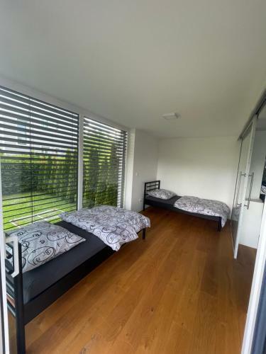 Apartamento Sch�ne Gartenwohnung Mit Carport Und Terrasse!