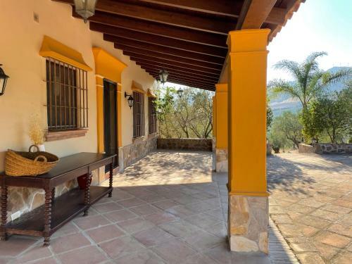 Casa Rural La Capachera En �lora
