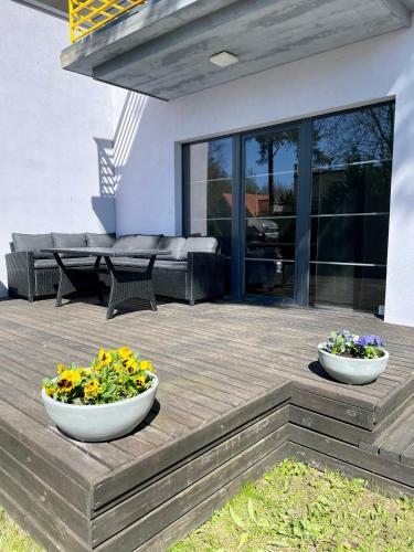 Sunny 3-bdrm Townhouse With 2 Sundecks & Sauna