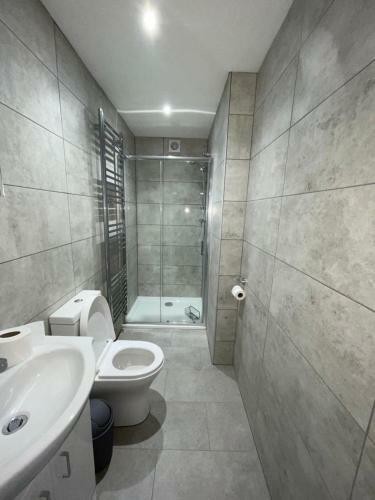 Double Room With Private Bathroom In Basingstoke