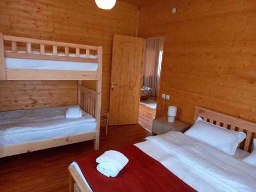 Cottage Ashuri
