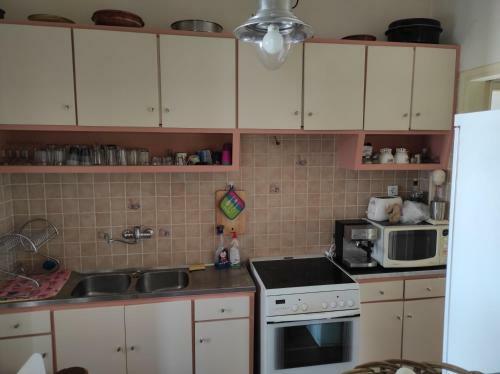 Entire Home Near Athens For Short Vacations