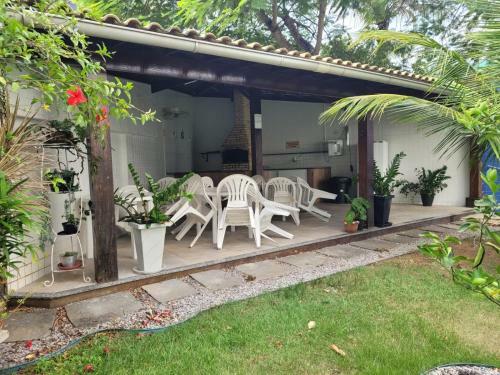 Apartamento Apto Confort�vel A 200m Da Praia Do Forte Cee202