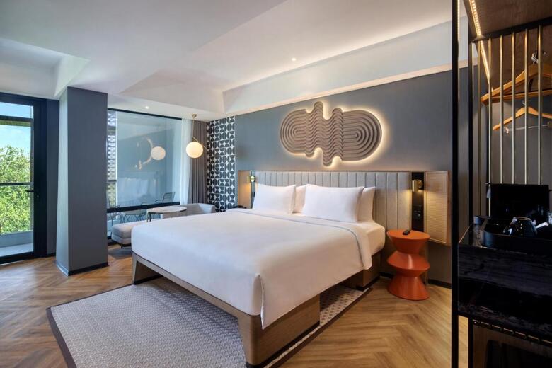 Hotel Tribe Bali Kuta Beach