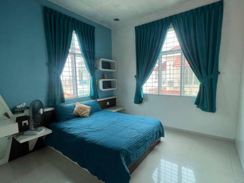 Luxury 4 Designed Bedrooms Bungalow# 100mbps Unifi