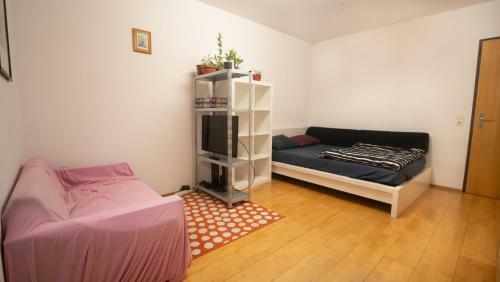 Spacious And Bright Room With Epic Balcony