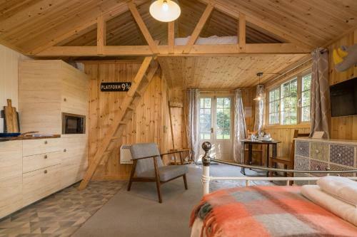 Private Cabin A Romantic And Secret Hideaway