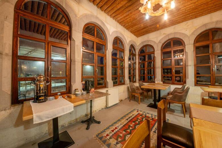 Hotel Kapalos Cave Suites