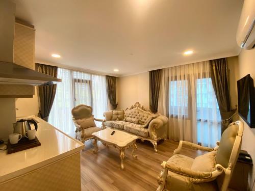 Caykent Suites Deluxe Hotel
