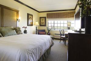 Hotel Bayfront Inn On Fifth