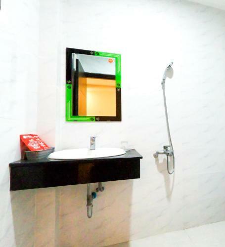 Reddoorz H'hen Hotel