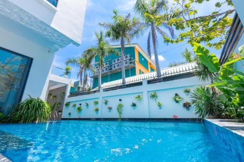 Villa H? B?i Sunrise G?n B�i T?m