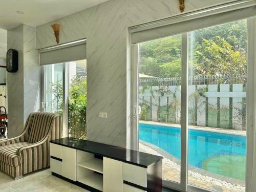 Villa H? B?i G?n Bi?n Longcung Resort
