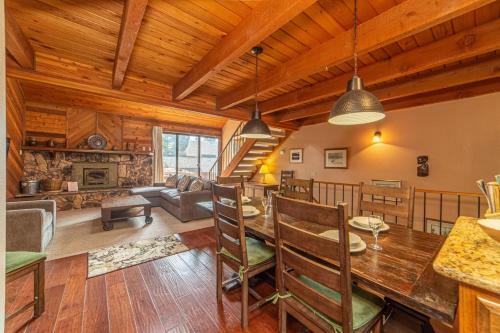#480 - Pet-friendly, Family-friendly Mountain Condo