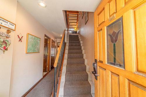 #480 - Pet-friendly, Family-friendly Mountain Condo