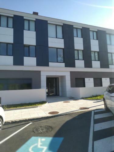 Apartamento Apto. En Zona Tranquila Pr�ximo A Santiago De C.
