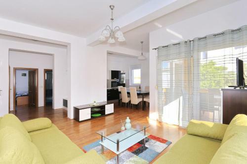 New! Apartment Gabriella 4+2, Privlaka