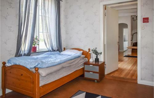 Nice Home In Klockrike With Wifi And 9 Bedrooms