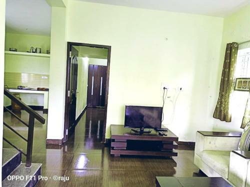A1 Home Stay And Cottages