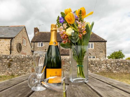 Pass The Keys Beautiful Former Monastic Grange In Dorset