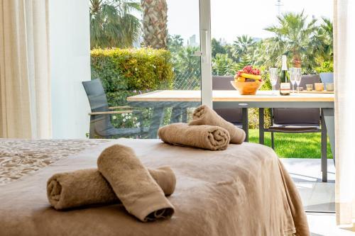 Beautiful Apartment In Alcazaba Lagoon