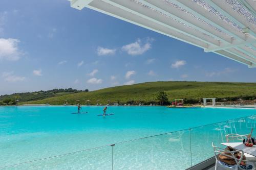 Beautiful Apartment In Alcazaba Lagoon