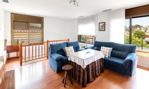 Agradable Casa Con Piscina A 5�del Mar