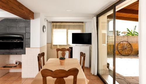Agradable Casa Con Piscina A 5�del Mar