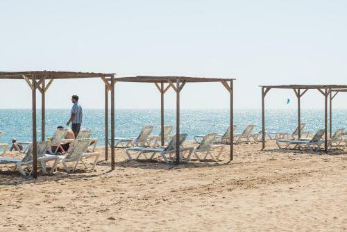 Agradable Casa Con Piscina A 5�del Mar