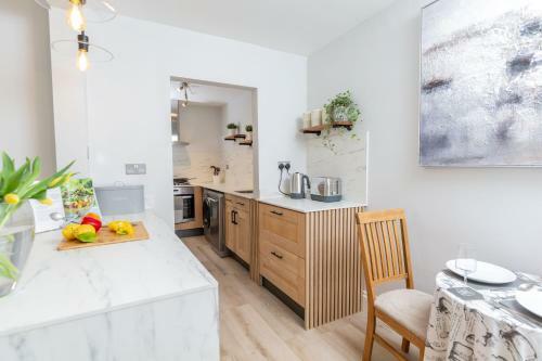 32 Evesham Road - By Luxury Apartment