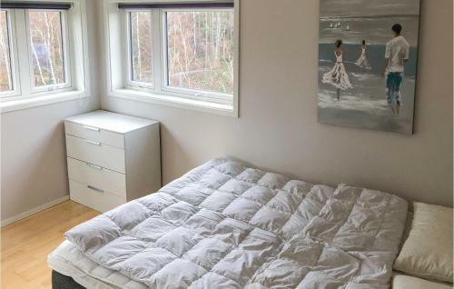 Five-bedroom Holiday Home In Lindesnes