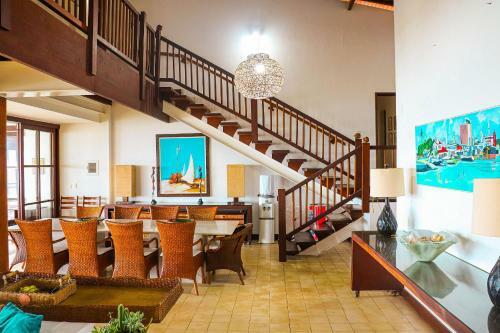 Qavi - Casa Moderna Beira-mar Em #jacum�