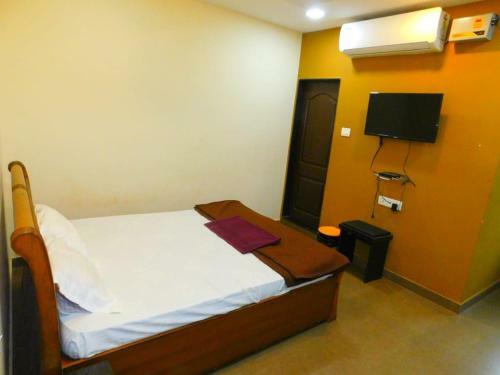 Hotel Tarkarli AC Lodging
