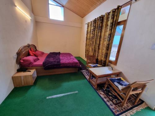 Hotel Marley's Hut