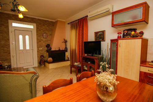 Drossos Garden House