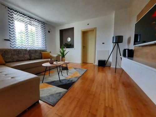 Large Apartment In Central Istria With Private Pool