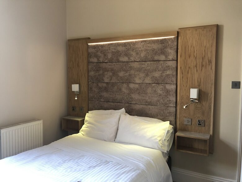 Bed & Breakfast Edgcumbe Guest House
