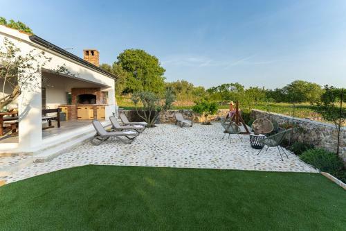 Holiday Home - Villa Thorak
