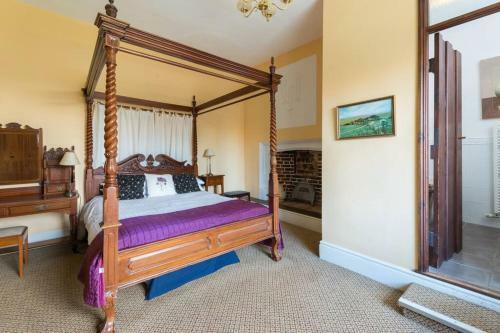 Beautifully Historic Manor House - The East Wing