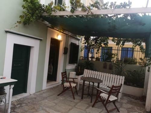 Apartamento Symi George House