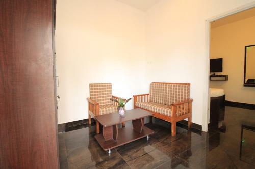 Hotel Bansuri Beach Resorts