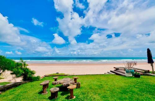 Casa Em Porto De Galinhas Com Piscina A Beira Mar