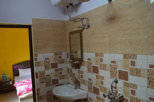 Hotel Yog Nagri