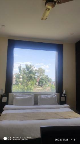 Hotel Dhauladhar Hills