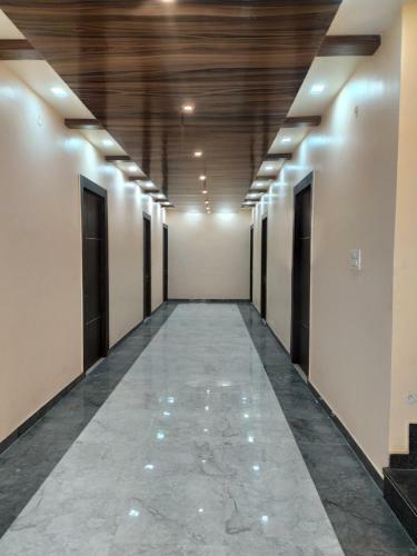 Keshav Hotel And Lawn