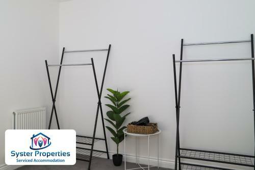 Watkin Heights- 5 Bed Lovely Home/ Groups/work /families