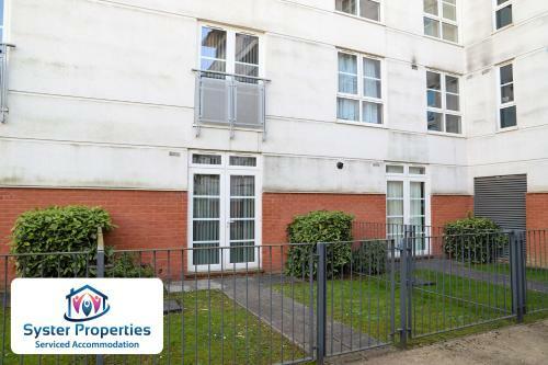 Watkin Heights- 5 Bed Lovely Home/ Groups/work /families